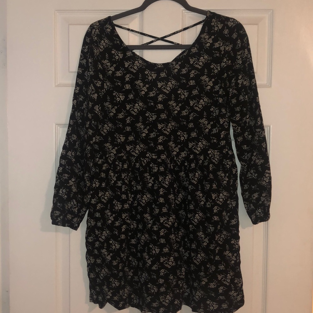 Mini dress with puff sleeves